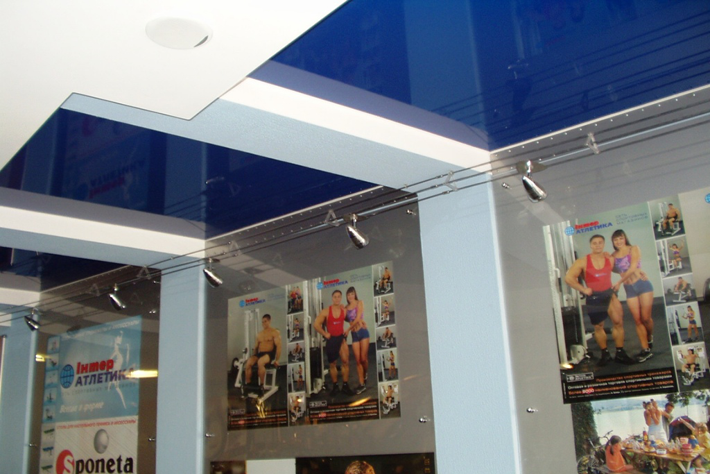 Натяжной потолок в салоне, магазине, офисе Натяжной потолок в салоне, магазине, офисе