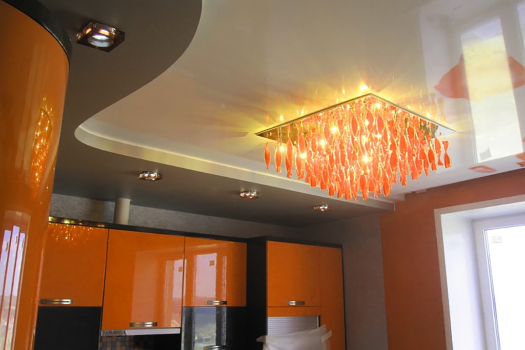 Натяжной потолок в ванной, на кухне, в коридоре Натяжной потолок в ванной, на кухне, в коридоре