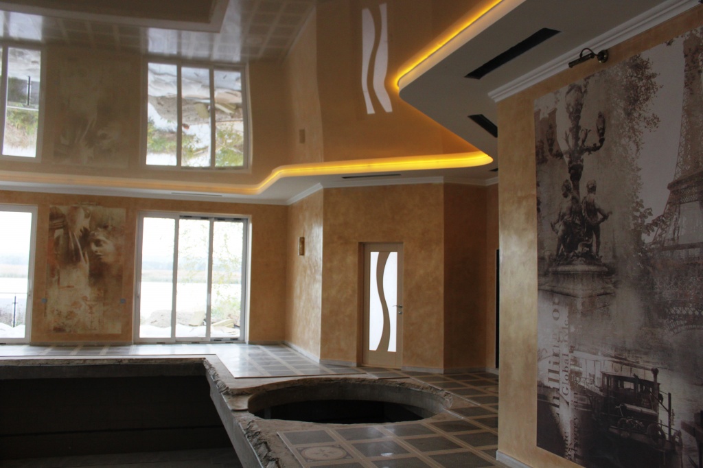 Натяжные потолки в бассейне Натяжные потолки в бассейне