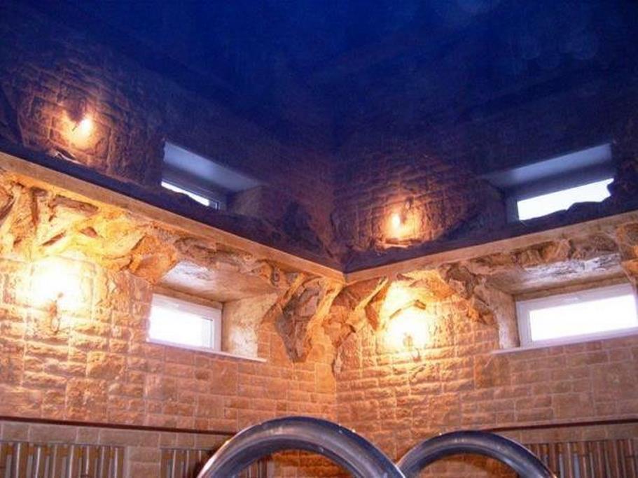 НАТЯЖНЫЕ ПОТОЛКИ В ИНТЕРЬЕРЕ ДОМА НАТЯЖНЫЕ ПОТОЛКИ В ИНТЕРЬЕРЕ ДОМА