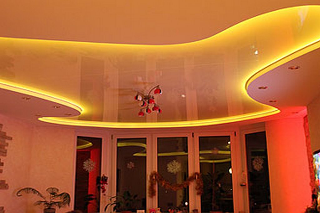 Натяжные потолки со светодиодной подсветкой Натяжные потолки со светодиодной подсветкой